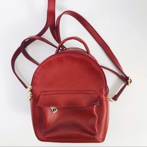 Femme Bravile Backpack Small With Adjustable Strap